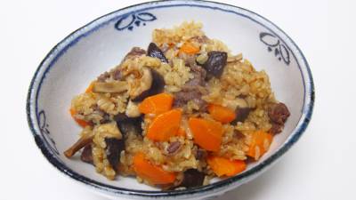 牛肉としいたけの中国風炊き込みごはん