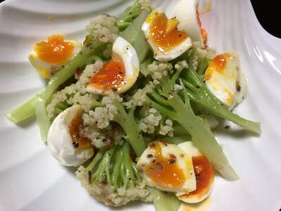 カリフラワーと卵のサラダ