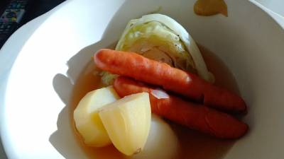 ソーセージと野菜のポトフ