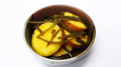 さつまいもと切り昆布の煮物