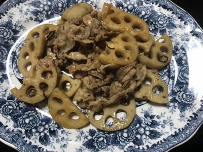 豚肉とれんこんの甘辛い煮物