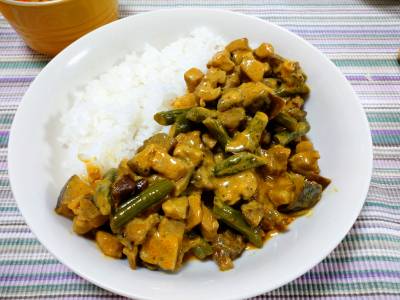 粗びきキーマカレー