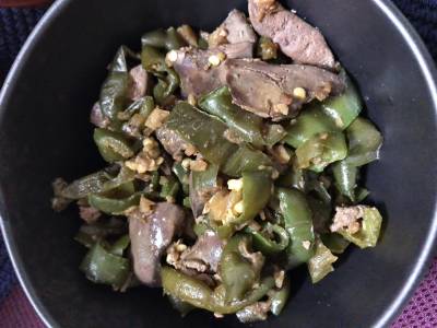 ピーマンと鶏レバーの炒め煮