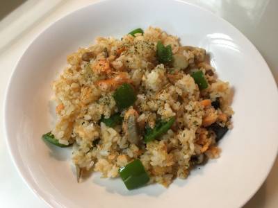 さけフレークのピラフ