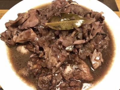 鶏肉のワイン煮