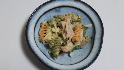ハムときゅうりのショートパスタサラダ