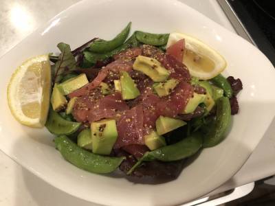 まぐろとアボカドのマスタードドレッシング