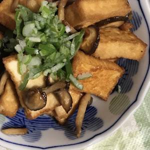 厚揚げときのこのバターじょうゆ炒め