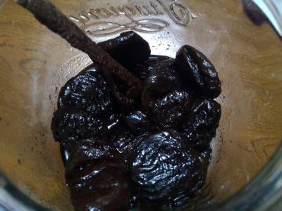 プルーンの赤ワイン煮