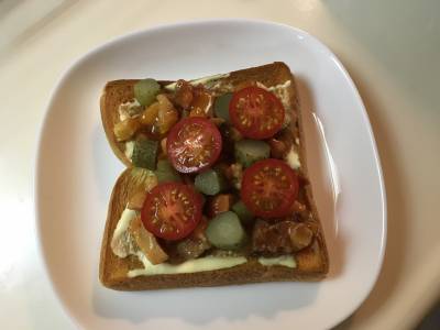 ベトナム風 焼き鳥トースト