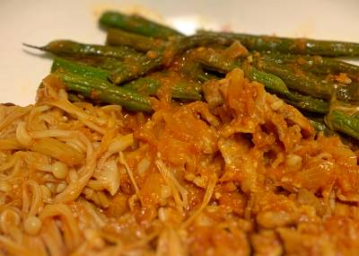 豚焼き肉のピリ辛ケチャップみそ味