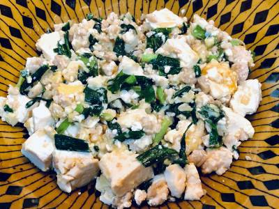 ひき肉と豆腐のにら炒め