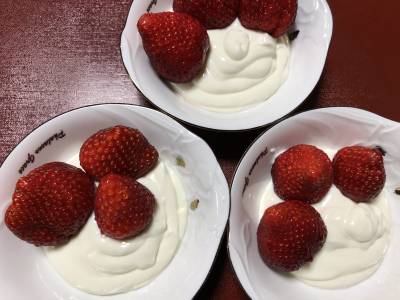 いちごのヨーグルトクリーム