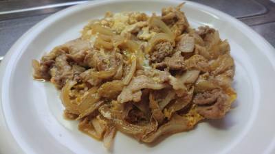 豚こまと油揚げの卵とじ