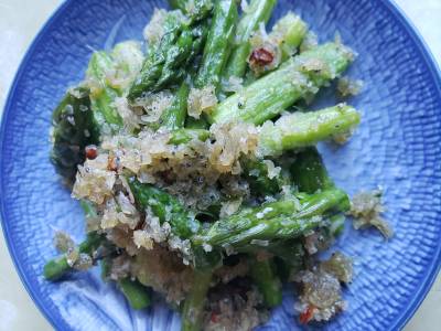 アスパラとしらすのガーリックソテー