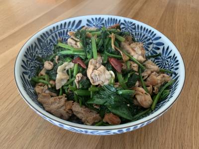 たっぷりほうれんそうと豚肉のピリ辛蒸し