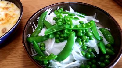 緑の豆とアスパラのエッグサラダ