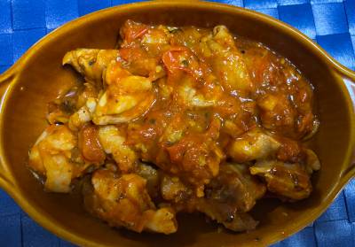 鶏肉のドライマンゴー煮込み