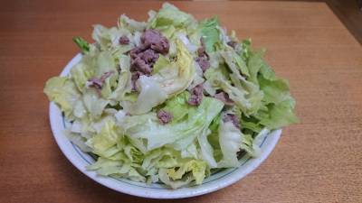 牛肉炒めのサラダ