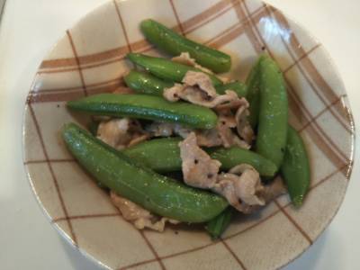 豚肉とスナップえんどうの炒め物