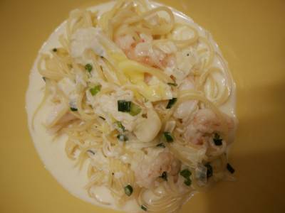 白ねぎと甘えびのクリームパスタ