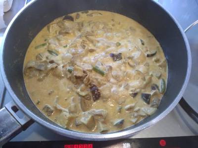 粗びきキーマカレー