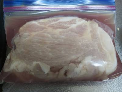 豚肉の乳酸発酵漬け（発酵豚）