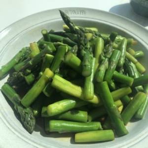 アスパラガスのオイスターソース炒（いた）め