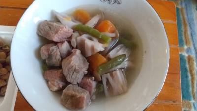 発酵豚と新じゃがのスープ