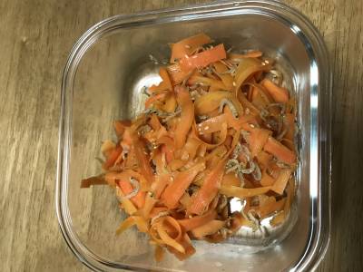 にんじんとじゃこのきんぴら