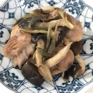 ねぎと鶏スペアリブのしょうがみそ煮