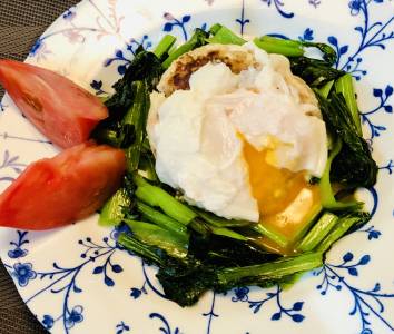 豆腐のつくねバーグ 温玉のせ