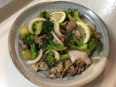 豚肉と菜の花のレモンじょうゆ炒め