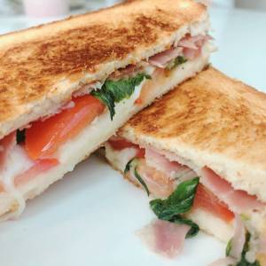 アンチョビのクロックムッシュ風