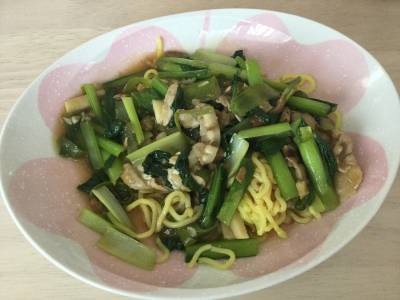 豚肉と小松菜のあんかけ焼きそば