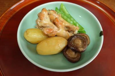 じゃがいもと手羽元の炊いたん