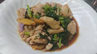 蒸し鶏と菜の花のあえ物