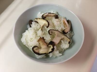焼きしいたけの混ぜご飯