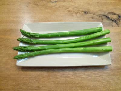 グリーンアスパラガスのゆで方