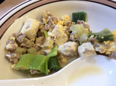 ひき肉と豆腐のにら炒め