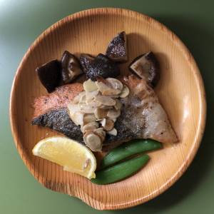 生ざけのムニエル　アーモンドソース