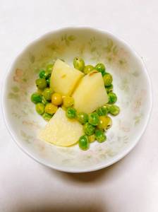 えんどう豆と新じゃがのバター煮