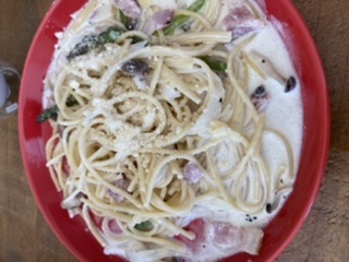 ハムとアスパラのクリームパスタ