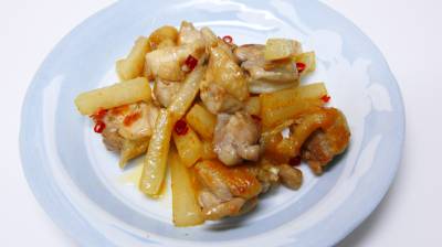 大根と鶏肉のピリ辛炒め