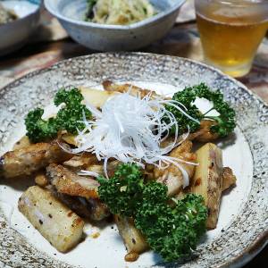 手羽先と長芋の黒酢焼き