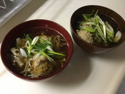 鶏だんごのきのこ汁