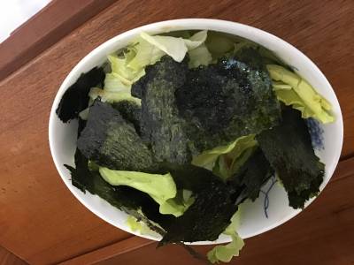 のりとレタスのサラダ