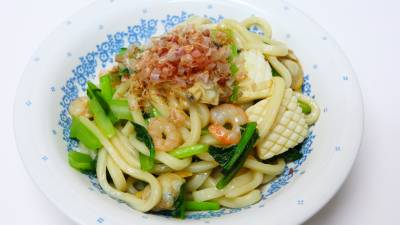 シーフードミックスの焼きうどん