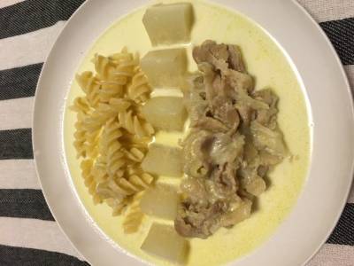 豚バラのカレークリーム煮