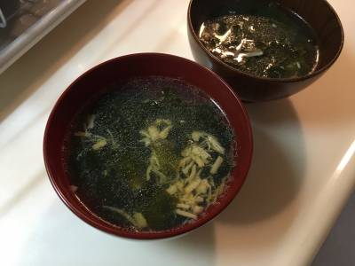 わかめスープ